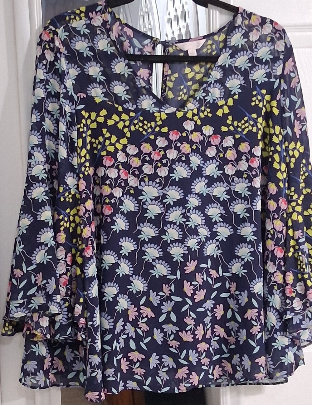 Nanette Lepore Floral Blouse With Bell Sleeves    Size 1X